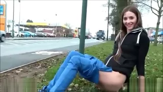 Bushaltestelle pissen und blinken