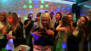 Party babes gobbling cock