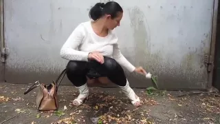 Mature back alley piss