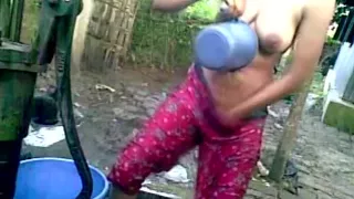 Bangla desi shameless village cousin-Nupur bathing outdoors