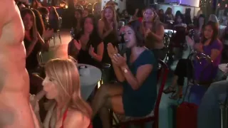 Cute stripper is delighting chicks with his hot acts