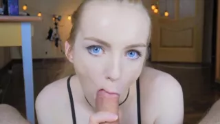 Gozando duas vezes na boca da safada