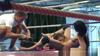 Wrestling beauty pussytoyed by lesbian babe