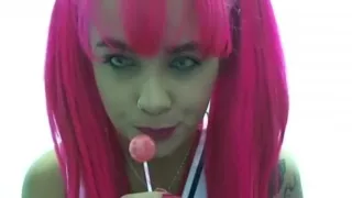 Debora Fantine dancando Funk vestida de Lider de Torcida