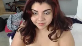 Beautiful Plump Fat Ass Plays on Cam