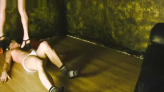 Jennyfer Cruel Ballbusting cam2