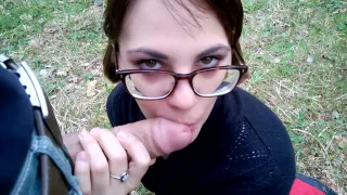 Blowjob in the forest: planted on the cock and cumshot in mouth