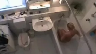 spying 19 years old Eline in our Bathroom