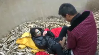 Chinese Creampie On A Garbage Dump