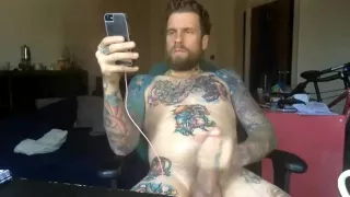Geile gerade Tattoo-Mama