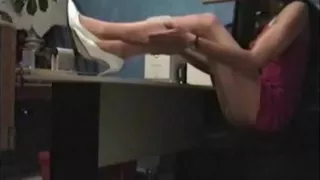 Crossdresser fucks a machine