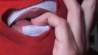 Deborah fetiche des mains suce embrasse ses doigts ronge ongle asmr erotique Deborah hand worship fetish fingers suck kissing nails biting erotic asmr