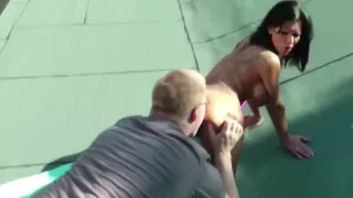 Geiler Amateur Teen Lea wird vom Nachbarn Outdoor gefickt