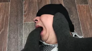 Femdome slave kiss feet in tights