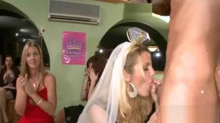 Hottie gets fucked in front