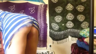 gorgeous blonde pawg shakes it for you