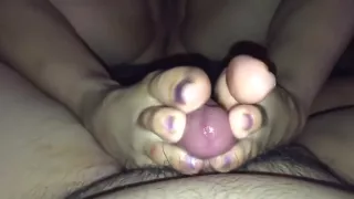 wife gave me a awesome wet footjob! Made me cum with her toes