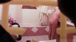 skinny milf Julia has no idea of spy camera