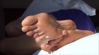 BIG FEET LONG TOES & Shoe and Bare SOLES