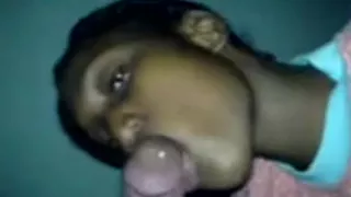 Une jeune antillaise amatrice en felation