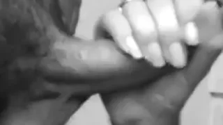 Soumise suce un inconnu