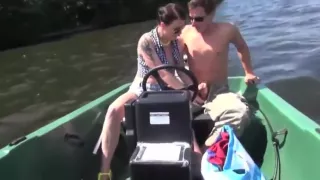 Heisser Fick auf dem Fluss