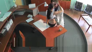 Amateur patient banged on doctors desk