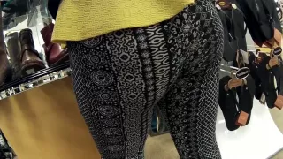 Thick booty shoe girl