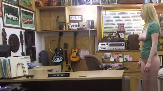 Pawnee amateur shows ass for some quick cash