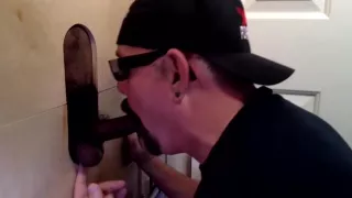 Spezielle Oral und Anal Gloryhole Delivery