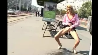 I'm going to peeing here ! They piss without embarrassment