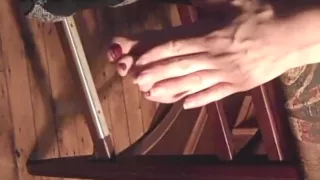 Stripper Shows Her Sexy Feet Some Dangling