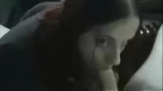 slut sucks my dick in the car