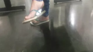 Candid cute toes and foot feet pezinhos