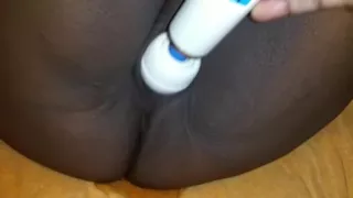 Making the pussy squirt with a body wand and using it duing doggystyle