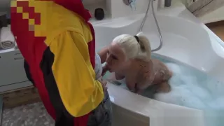 Blondine vom Lover gefickt