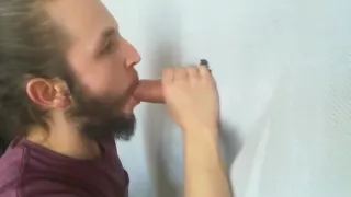 Homosexuell Blowjob durch Gloryhole