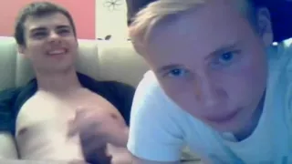 Verrückter Homemade Gay Film mit Twinks, Masturbationsszenen