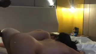 Afrikanischer Flüchtling fickt zwei geile deutsche Teens