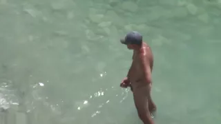 Beach spy cam is working and spying so many nude bodies of people