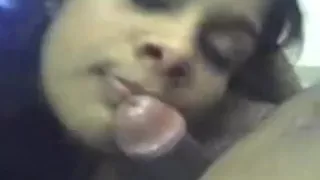 Srilankan blowjob සුපිරි කටට ගැනිල්ල