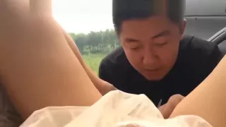 Han开车载漂亮女生到乡村野战