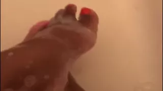 Whore gets cum on feet after foot jacking