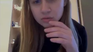 Old lesbian roommate plays with girlfriend and fingers her ass so I can cum