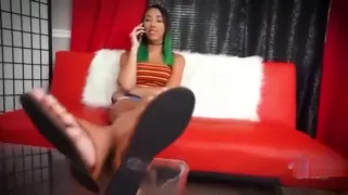 Jessica Jones unaware giantess