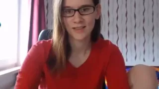 German nerdy girl masturbating on cam