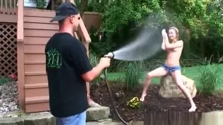 Teen kasia is spreyed in hot weather