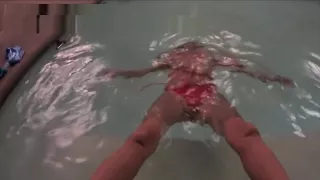 MaryUnderwaterandPetLover Flowers strings VS bottom