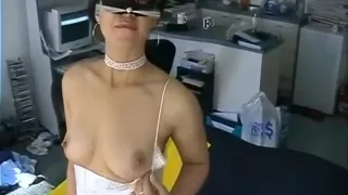 Freund als lebendes Urinal benutzt