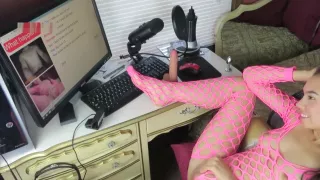 I masturbate to random guys on Omegle